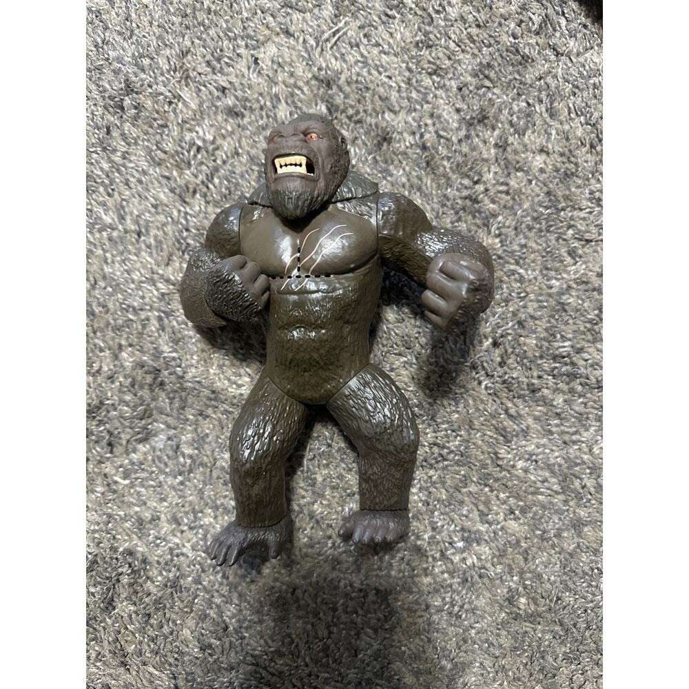 Gorilla Kong with moving mouth and‎ growing sounds. Playmates